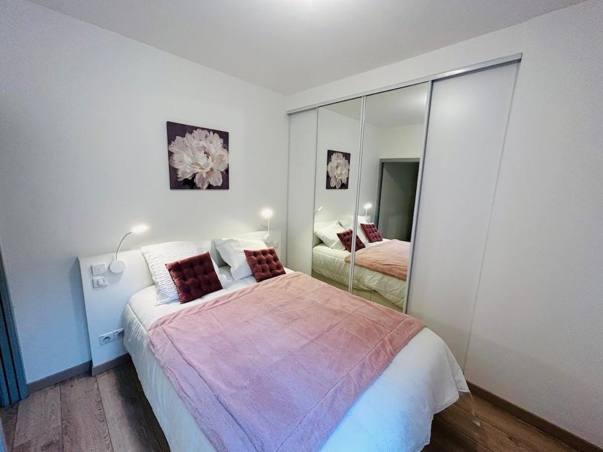 Ferienwohnung L'Etape Des Sacres Reims Exterior foto