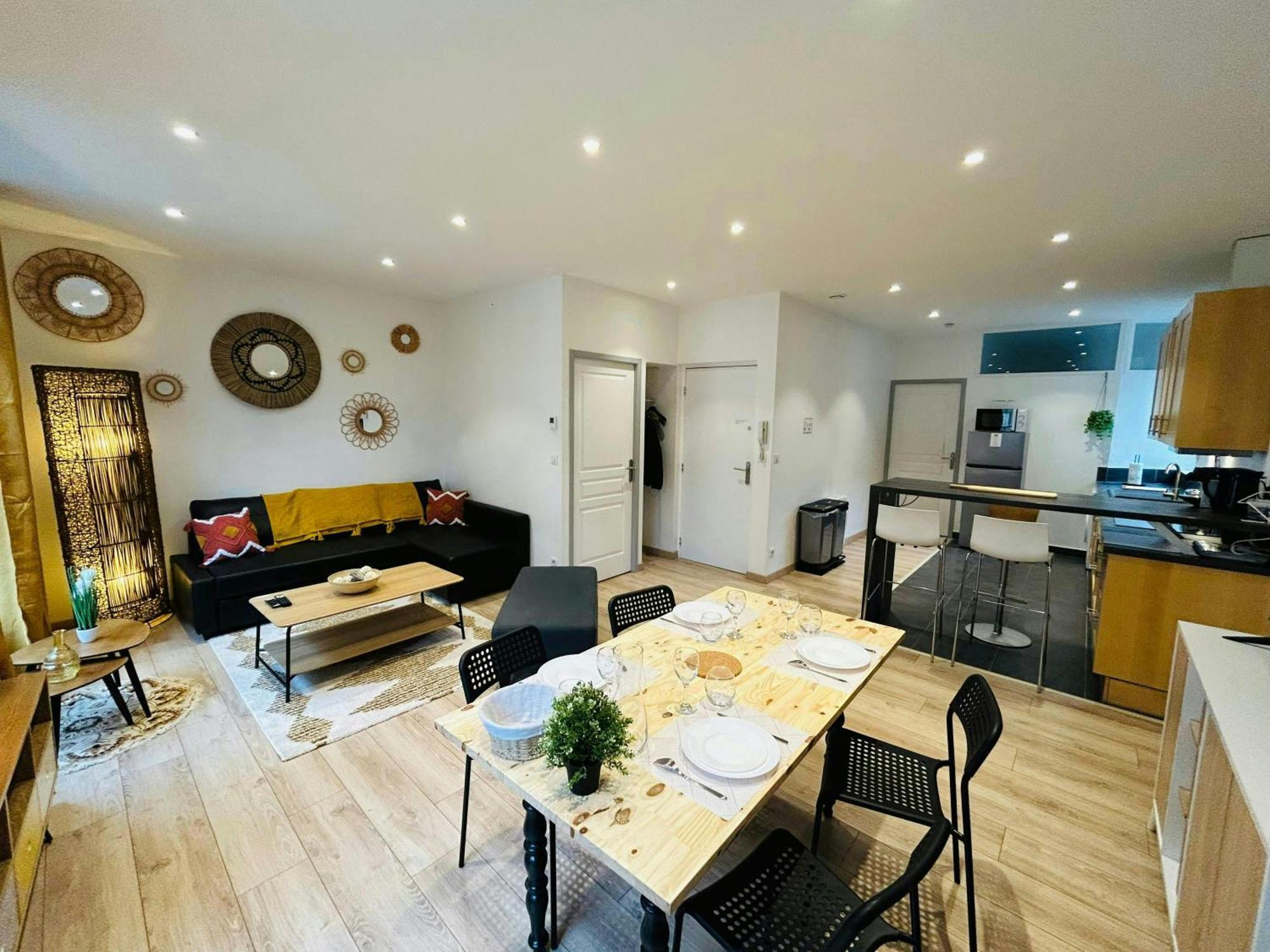 Ferienwohnung L'Etape Des Sacres Reims Exterior foto